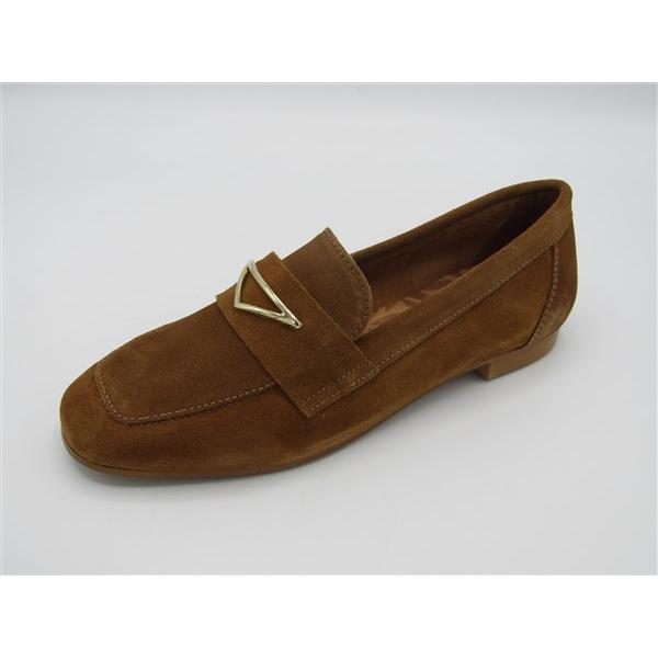 Zapato plano serraje, MUSTANG 54120, mocasín de piel cómodo y ligero, diseño con detalle dorado en la pala