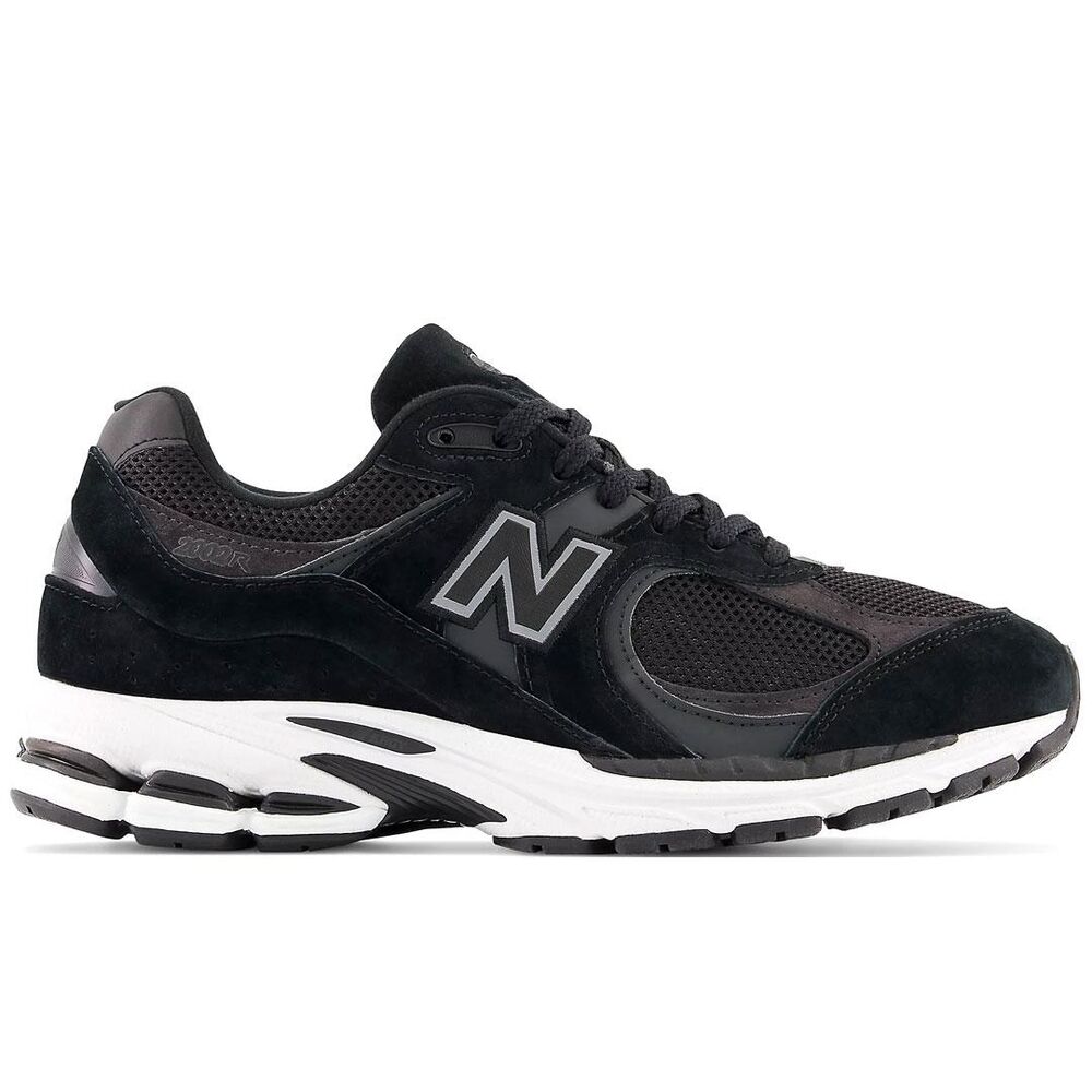 Zapatillas New Balance Negras 2002R