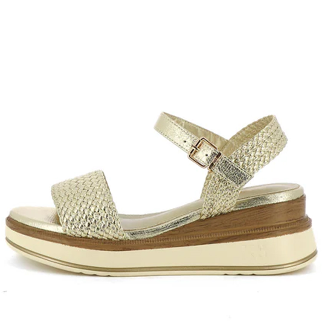 Sandalias Xti modelo 145251 en color Metalizado