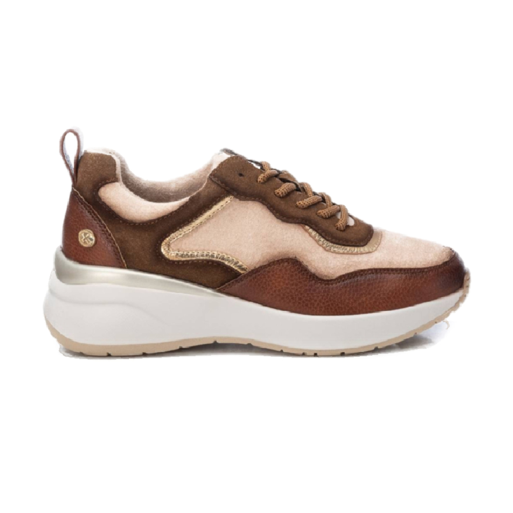 Shoes Deportivos marca Xti para mujer en color beig
