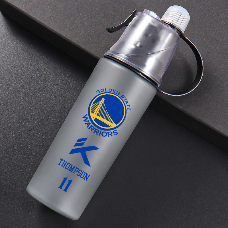 Botella Deportiva con Boquilla de Spray - Cantimplora Antigolpes de Gran Capacidad para Exteriores (Verano/Material Plástico)--600ml