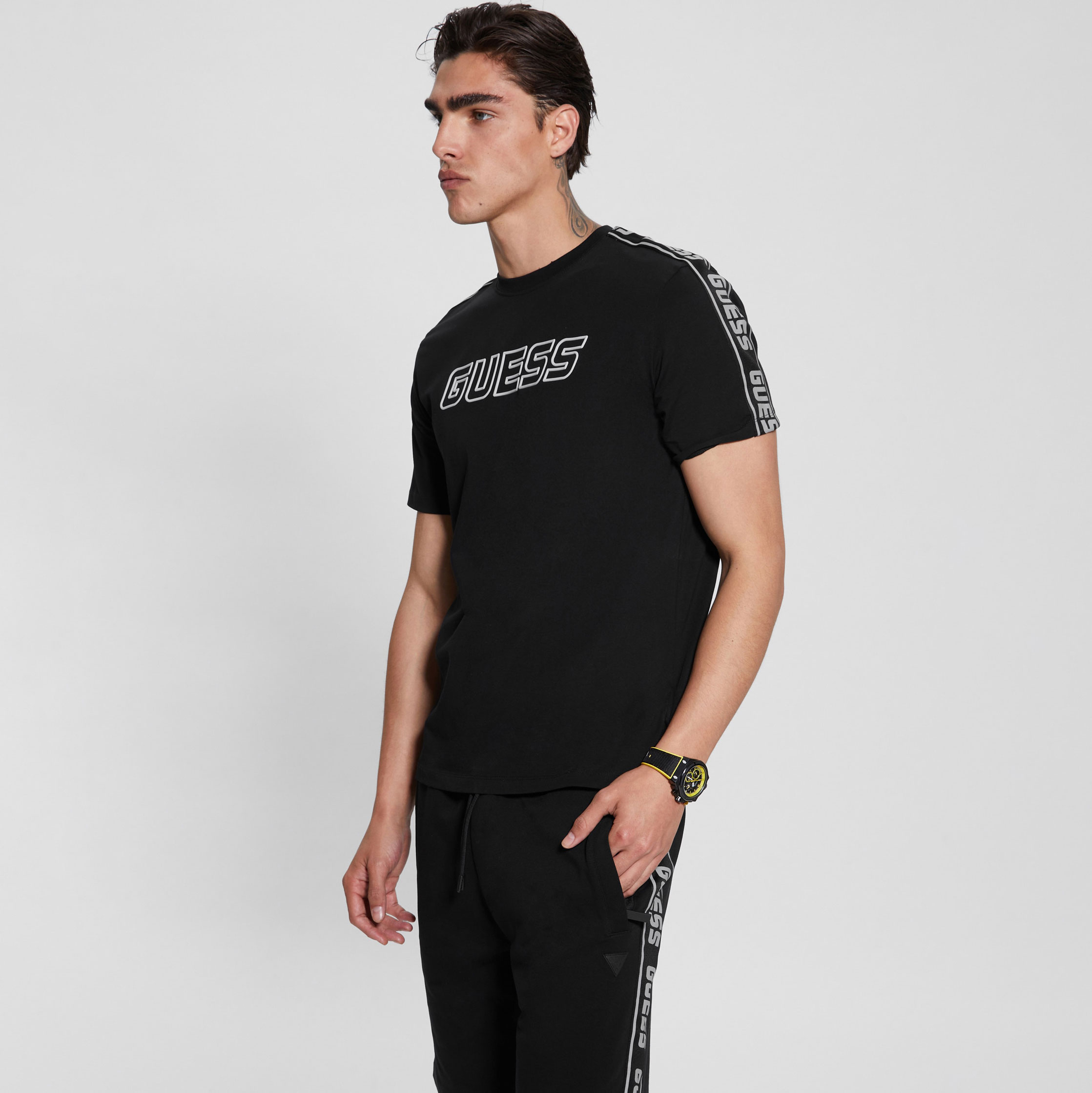 Guess Athleisure Camiseta Negra Z4GI18 J1314-JBLK , para Hombre