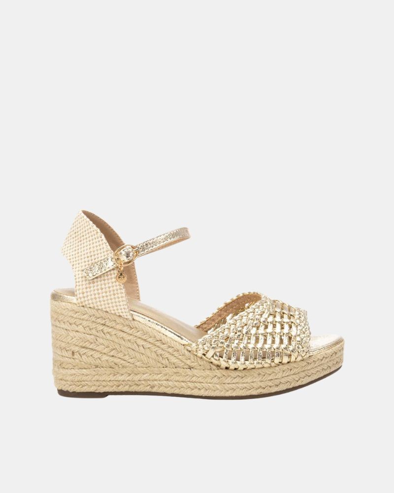 XTI 143975 Sandalias Rafia Mujer Oro