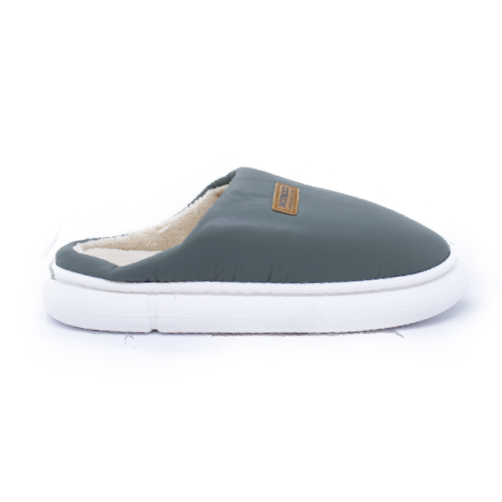 Shoes Zapatilla Casa marca Nicoboco para hombre en color verde
