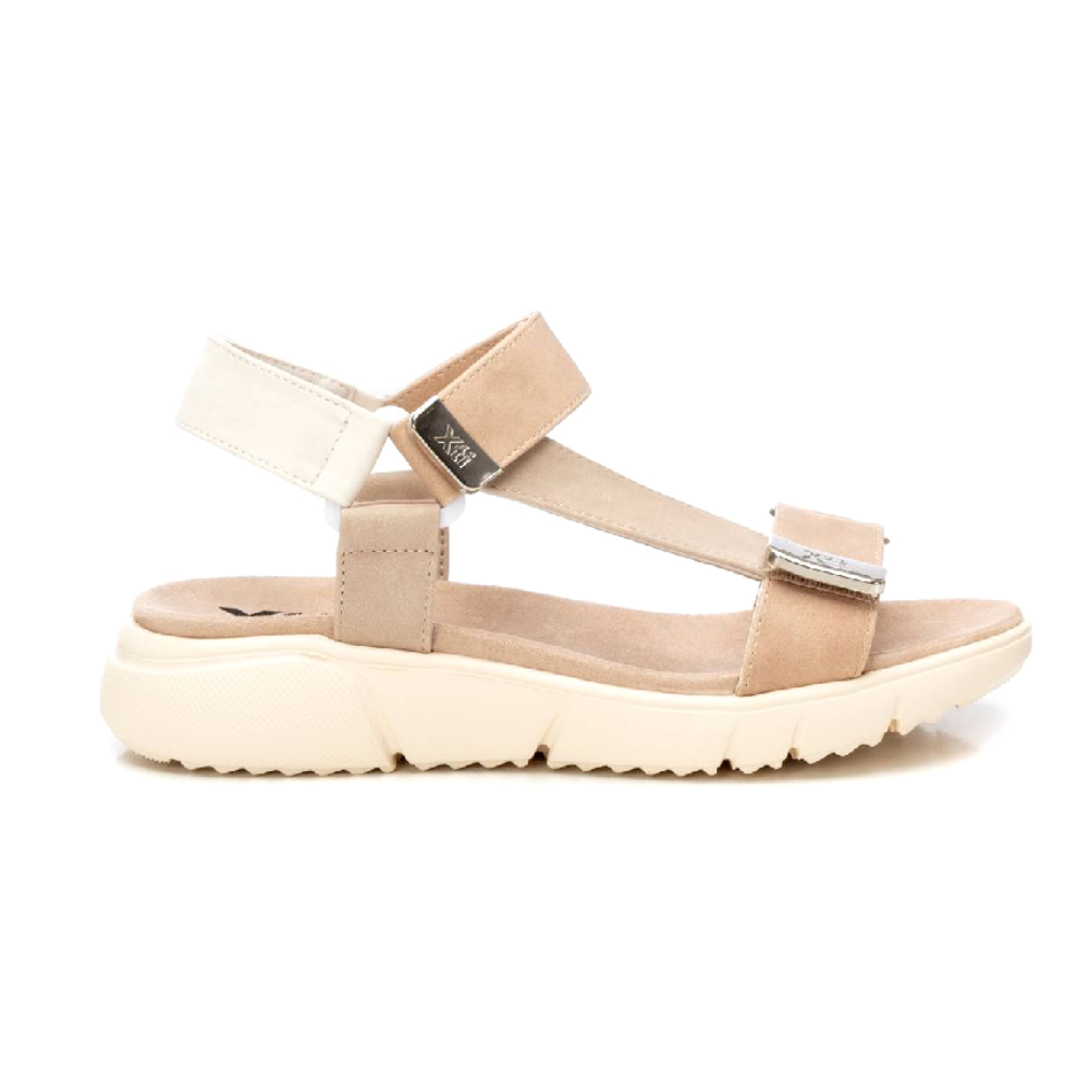 Shoes Sandalias marca Xti para mujer en color beig