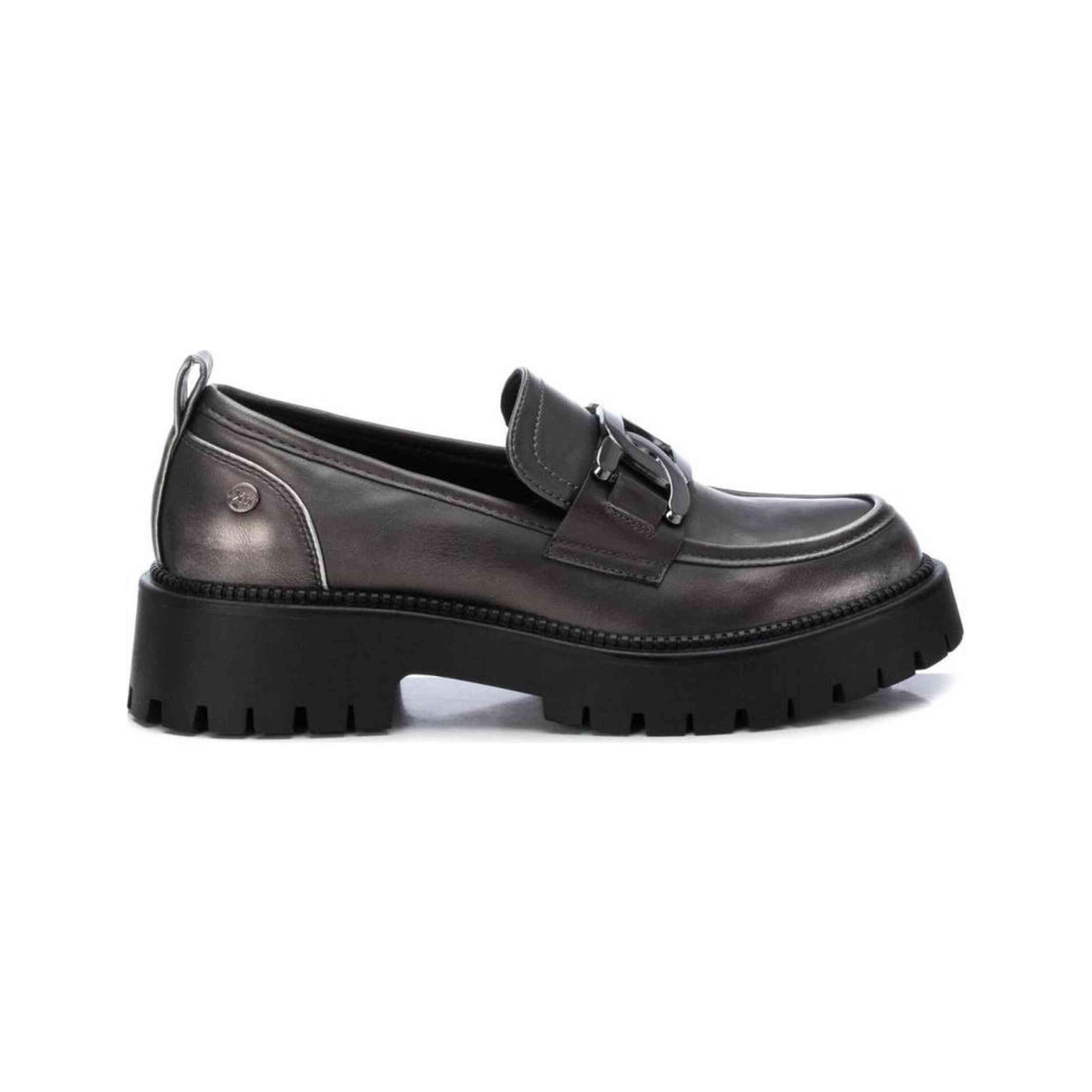 Zapatos marca Xti modelo 143291-03 para mujer en color gris
