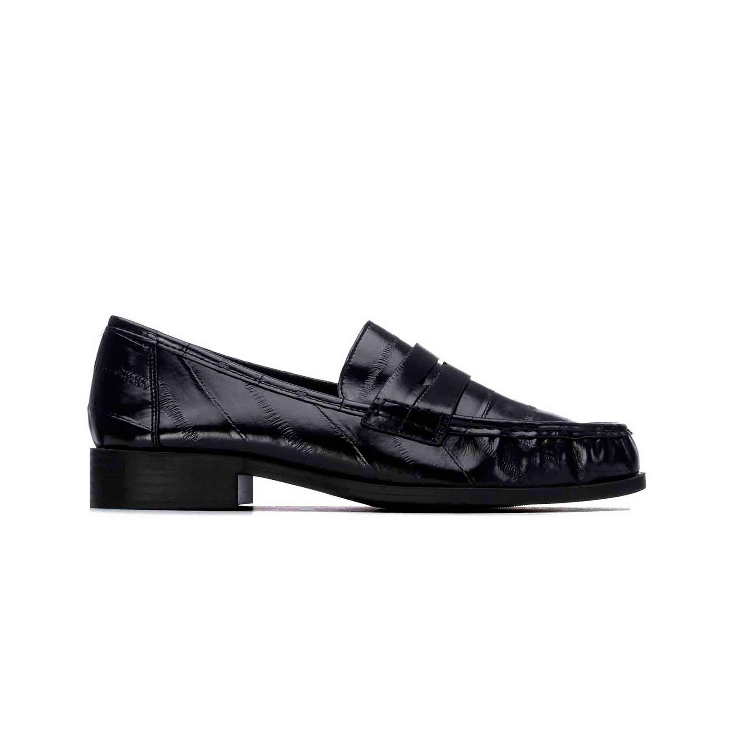 Xti - Mocasín 146430 de piel texturizada para mujer, zapato plano casual con suela de goma y diseño urbano