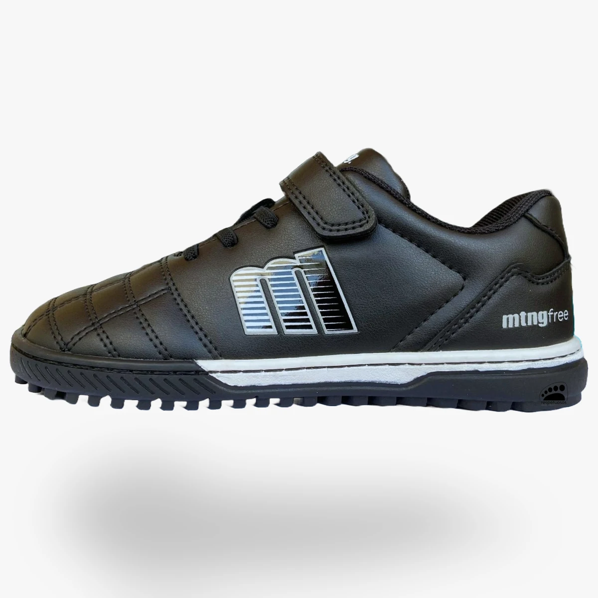 Zapato respetuoso barefoot Mustang Free Fútbol 49323 Negro infantil