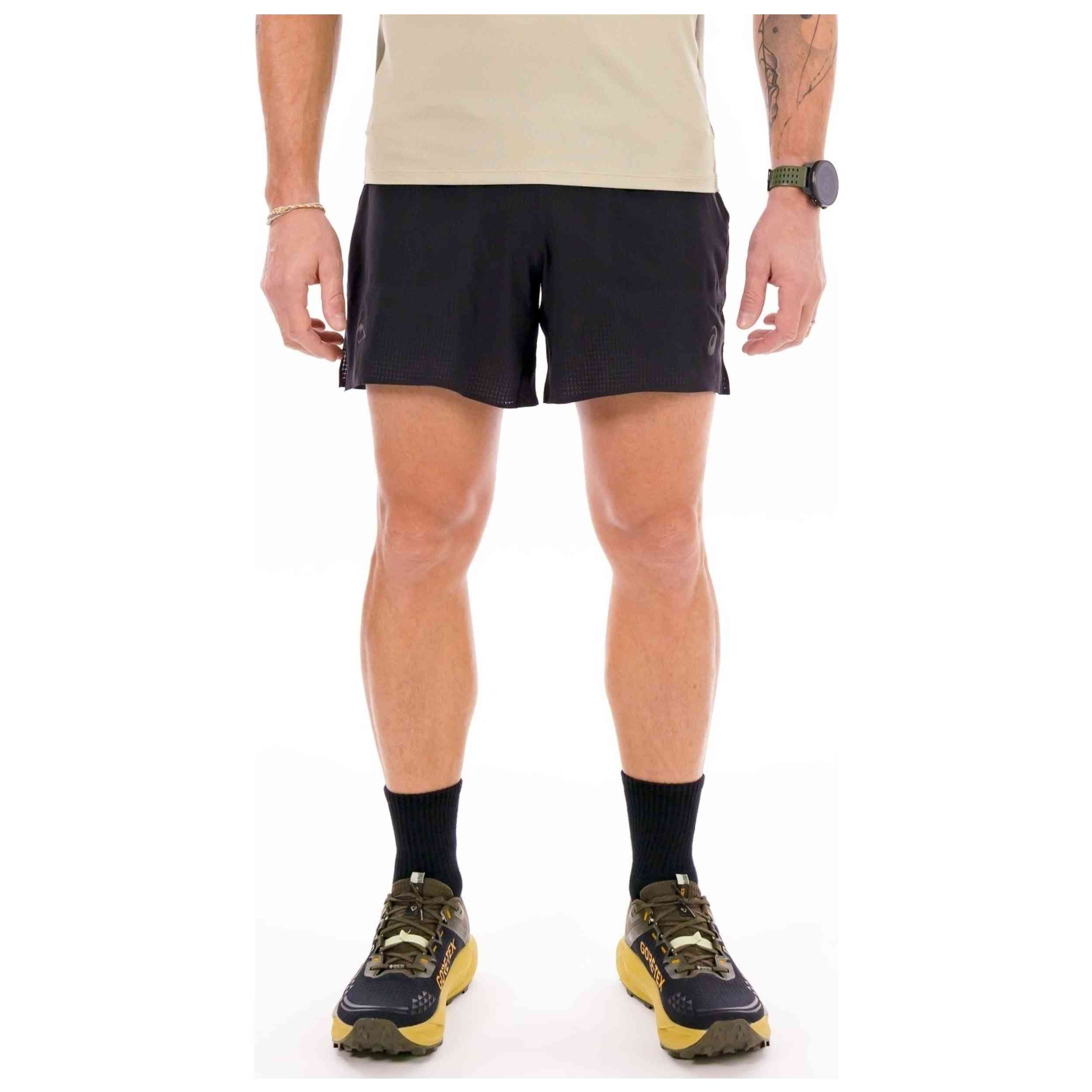 Pantalon Corto Asics modelo 2011D268-001 para hombre y mujer en color Negro
