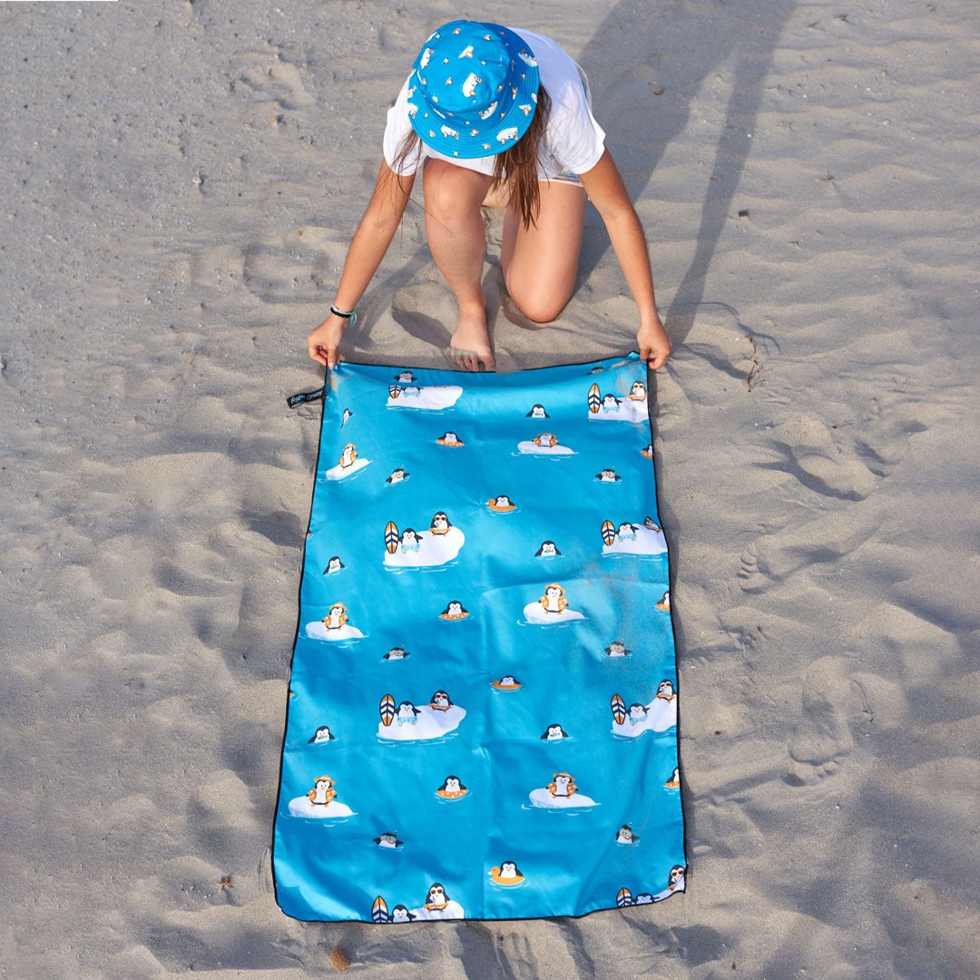 Toalla Microfibra,Toalla de gimnasio y fitness o uso en playa, 70 X 140 cm, Ligera y Secado rápido, Toalla de Baño con diseño original "Pingüino