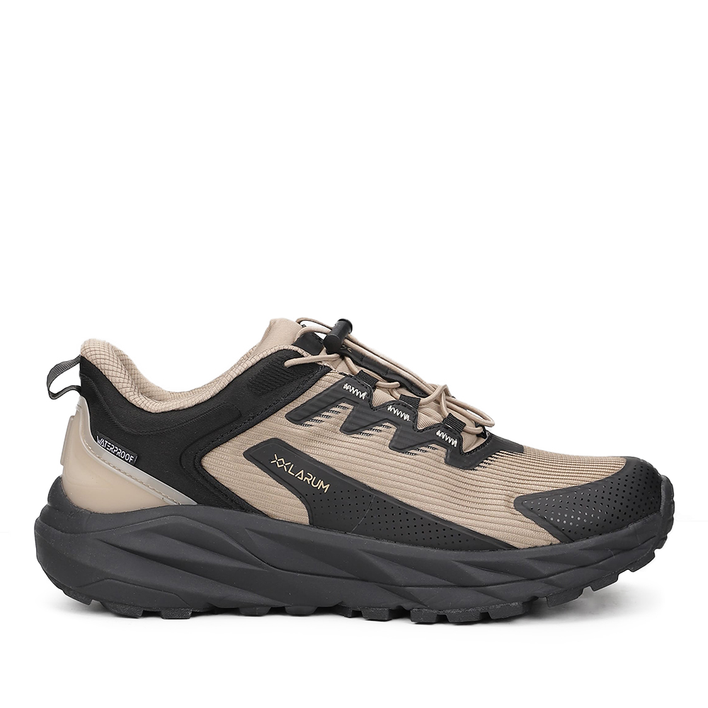 Zapatillas de Hombre Larum - Parte superior está confeccionada con materiales combinados: la malla ligera y transpirable (mesh) proporciona