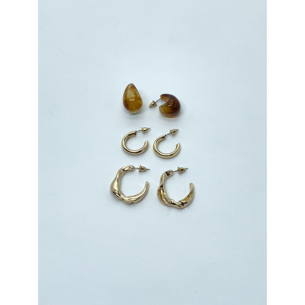 Koroshi - Pendientes mujer set de 3 pares: aro liso dorado, aro texturizado orgánico y botón efecto carey en ámbar, bisutería fina para ear stack