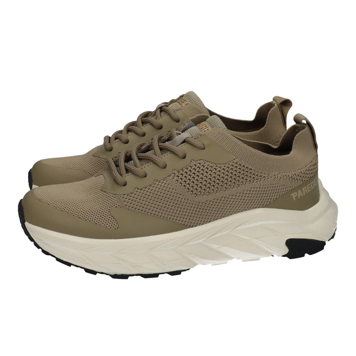 Deportivos marca PAREDES para hombre en color marrón. Zapatillas trekking Paredes Trek Garde hombre, ligeras y transpirables, suela antideslizante y resistente