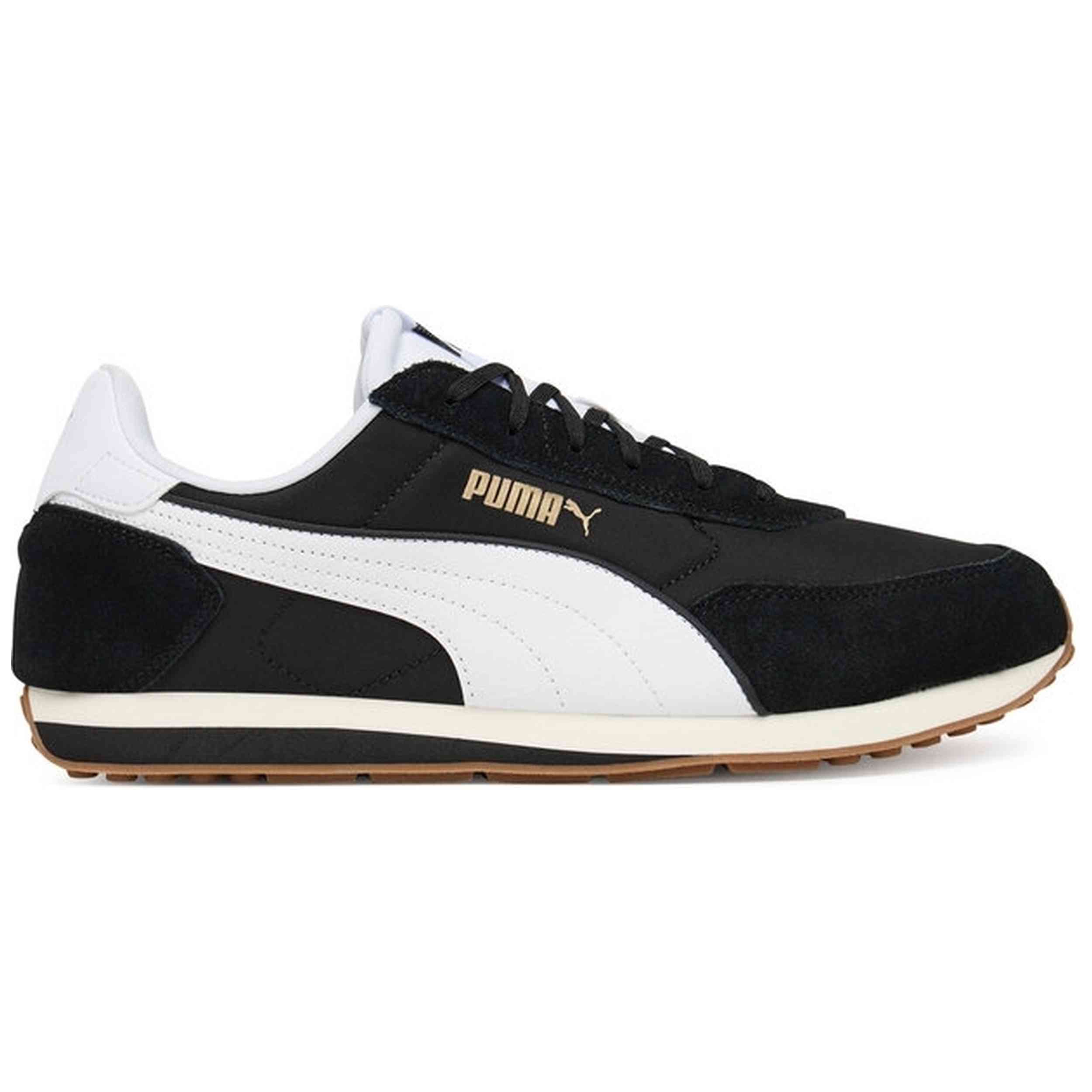 Calzado Puma en color Negro
