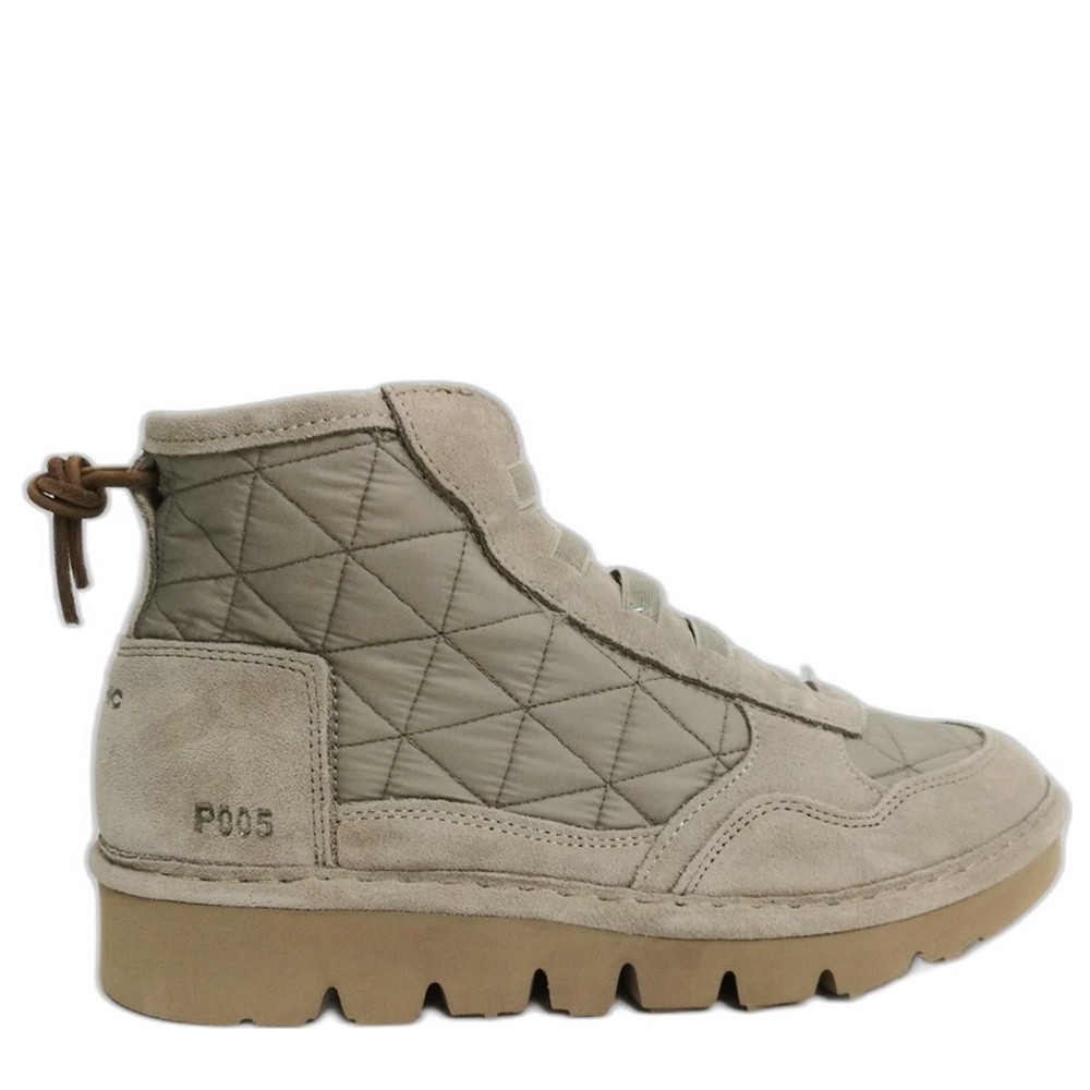 Cómoda  P05 BOTIN DOVE GREY (BEIG): botín de nylon acolchado con refuerzos de piel, suela EVA y cuña 2,5 cm. Suave desde el primer uso; horma cómoda para caminar a diario. ¡Cómpralas ahora! Altura Tacón bajo (1-3 cm) Referencia