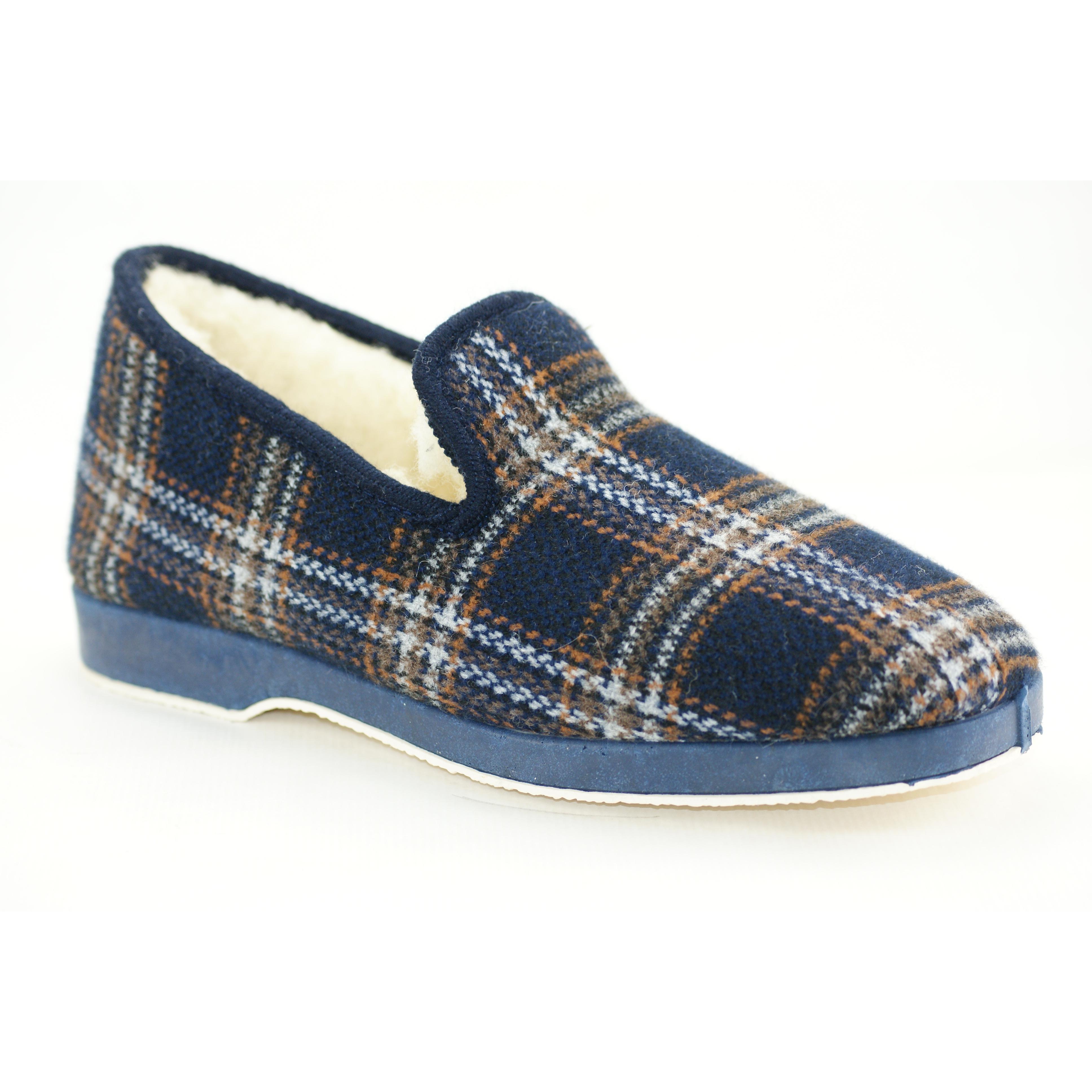ZAPATILLA CERRADA CONFORTABLE HOMBRE SOCA
