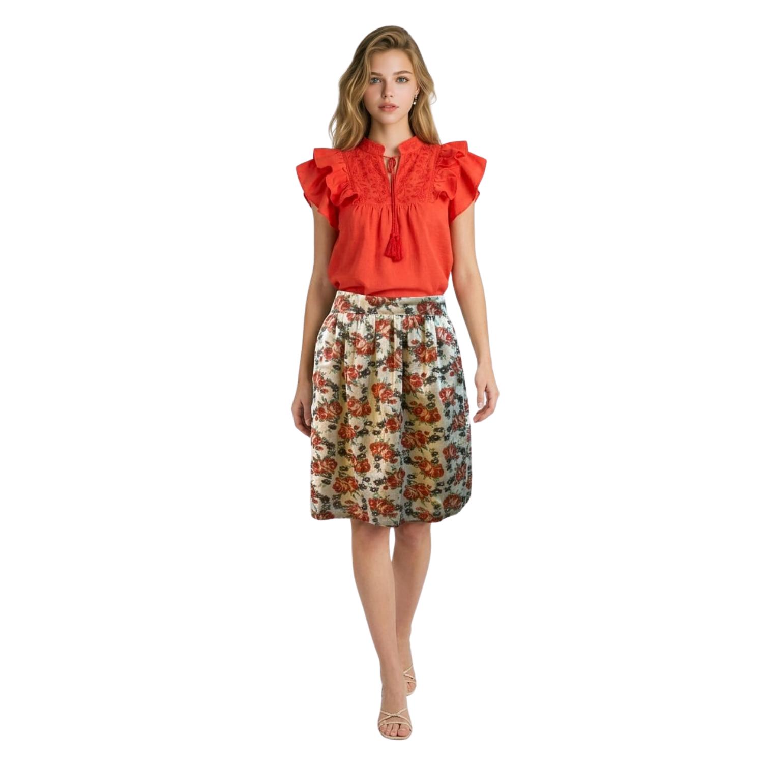 Falda acampanada con vuelo y estampado floral, largo a la rodilla y cierre con cremallera. Ligera, femenina y perfecta para el día a día- REF: M101