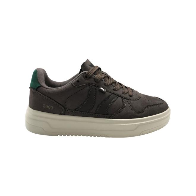 Zapatilla Casual Niño Xti Kids Xti 154005 Marrón: Comodidad para Colegio y Ocio, Diseño Retro con Talonera Verde