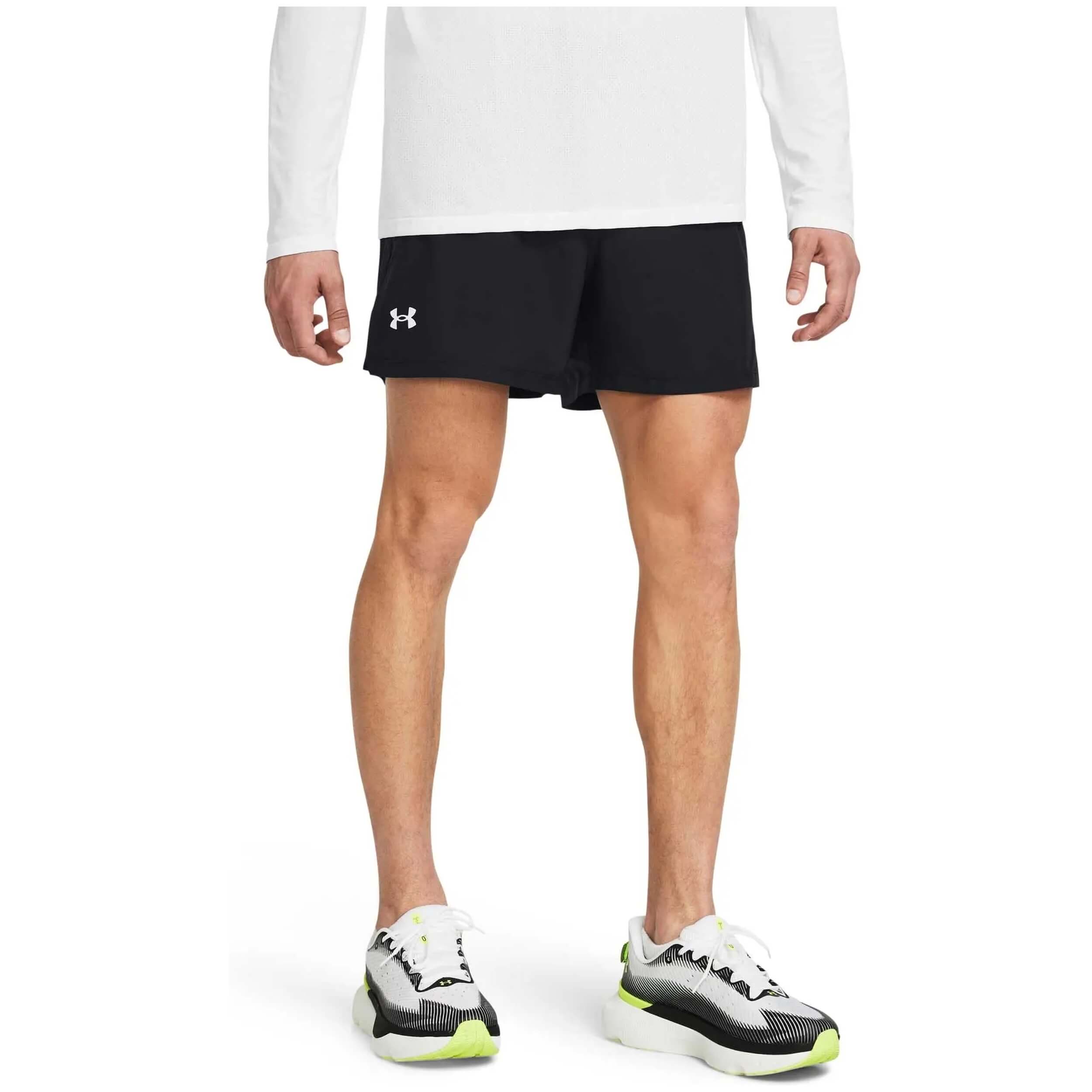 Pantalones Cortos Under Armour modelo 1382617-001 Ua Launch 5¨ Shorts en color Negro