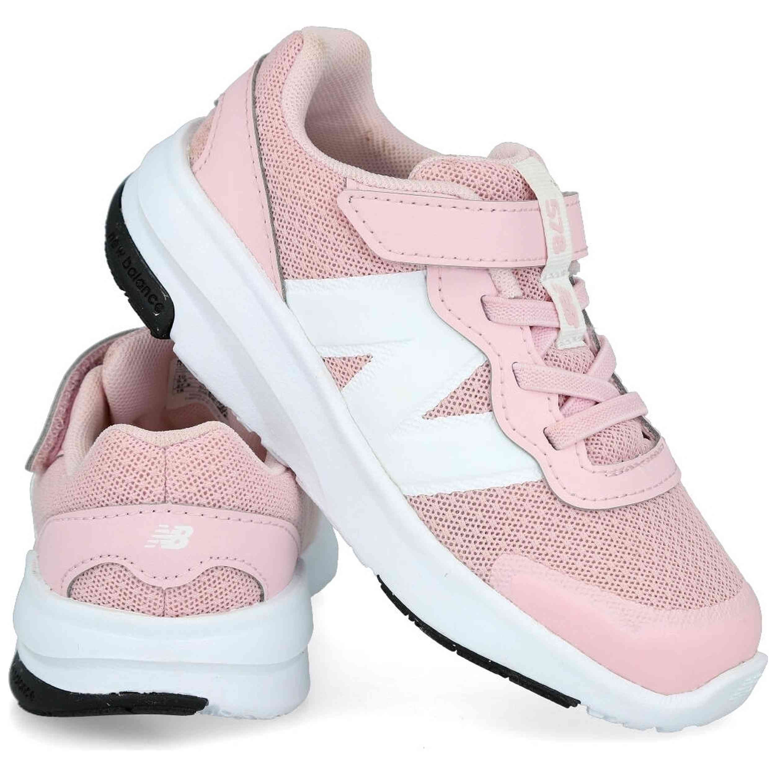 Zapatillas New Balance modelo 070-680394 para Niñas en color Rosa