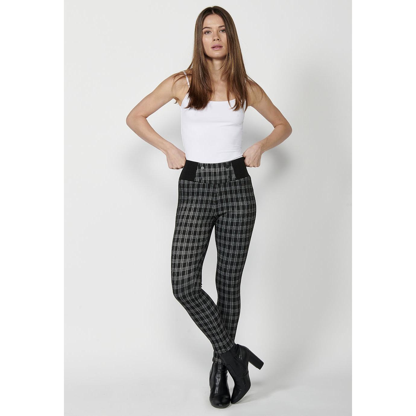 Koroshi - Pantalón leggins de cuadros para mujer en punto roma 77% poliéster, 20% viscosa y 3% elastano, diseño con botones decorativos, negro – Koroshi