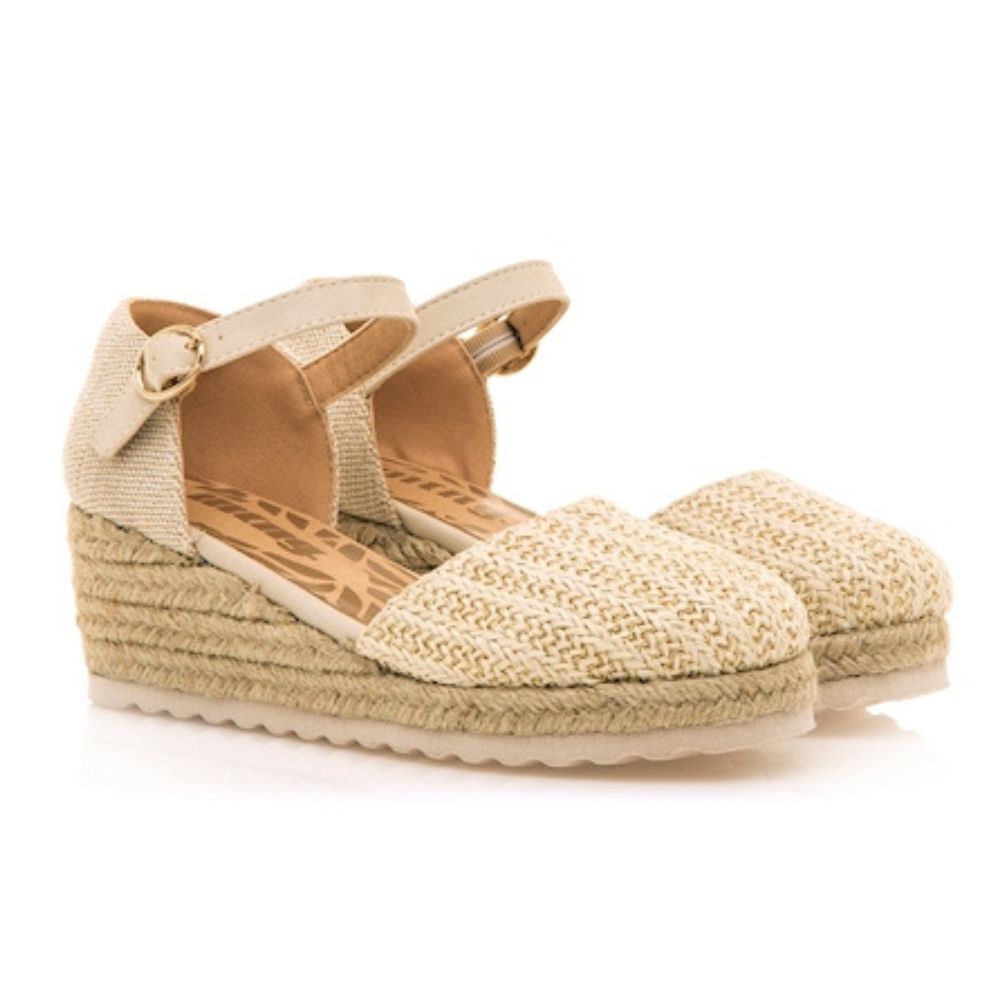 Sandalias marca Mustang modelo 48247 para niña en color beige