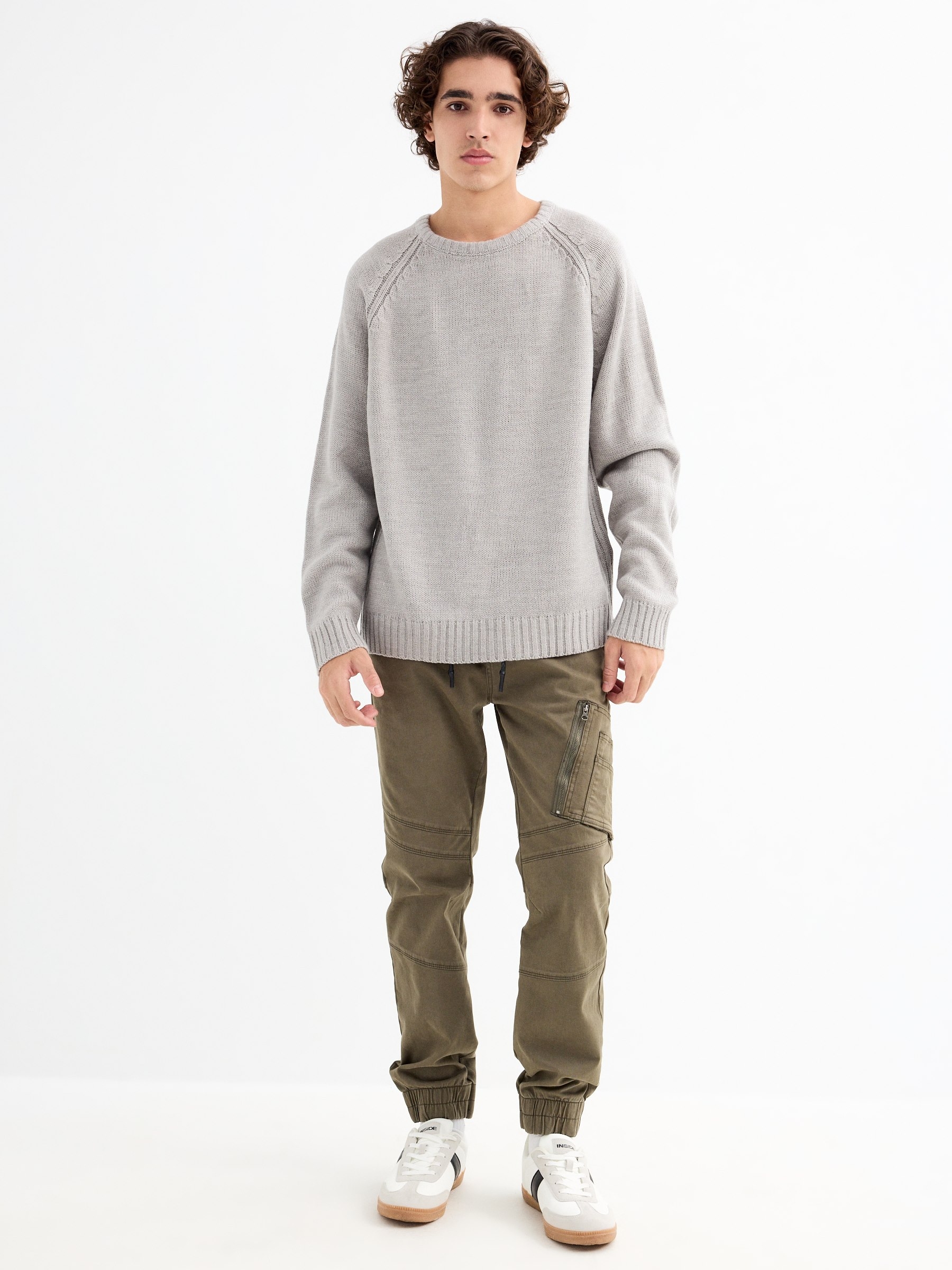 Pantalón jogger de tiro medio con cintura de goma ajustable con bolsillo en la pernera con cremallera INSIDE