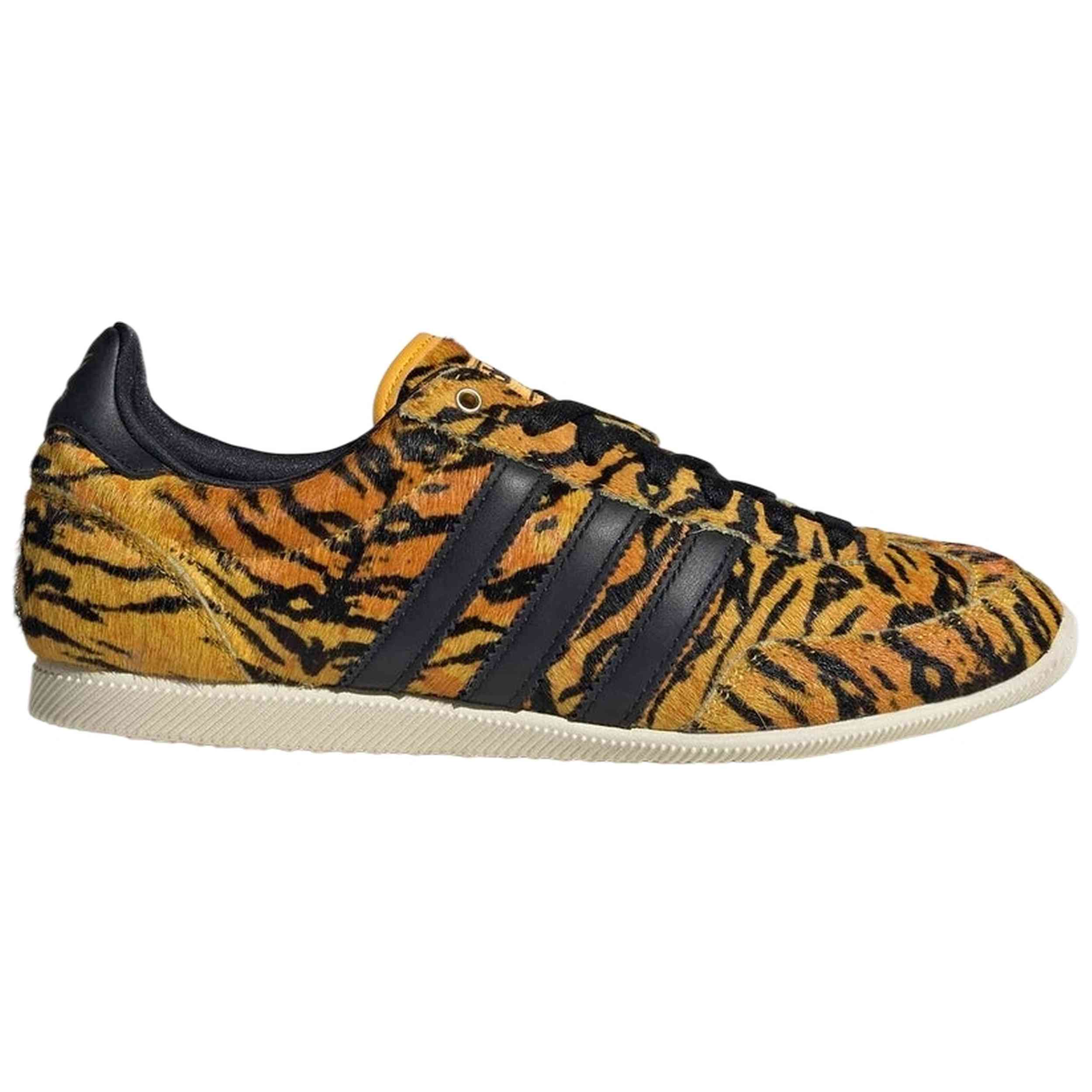 Zapatillas Adidas modelo KI6545 para Mujer en color Naranja