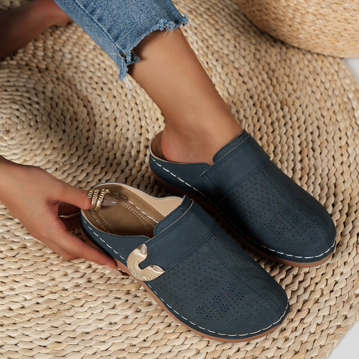 TK Pantuflas casuales de Suela plana de talla Grande 45 para Mujer, Nueva Pants de Playa with Cabeza de metal y Tacón de cuña de color sólido.