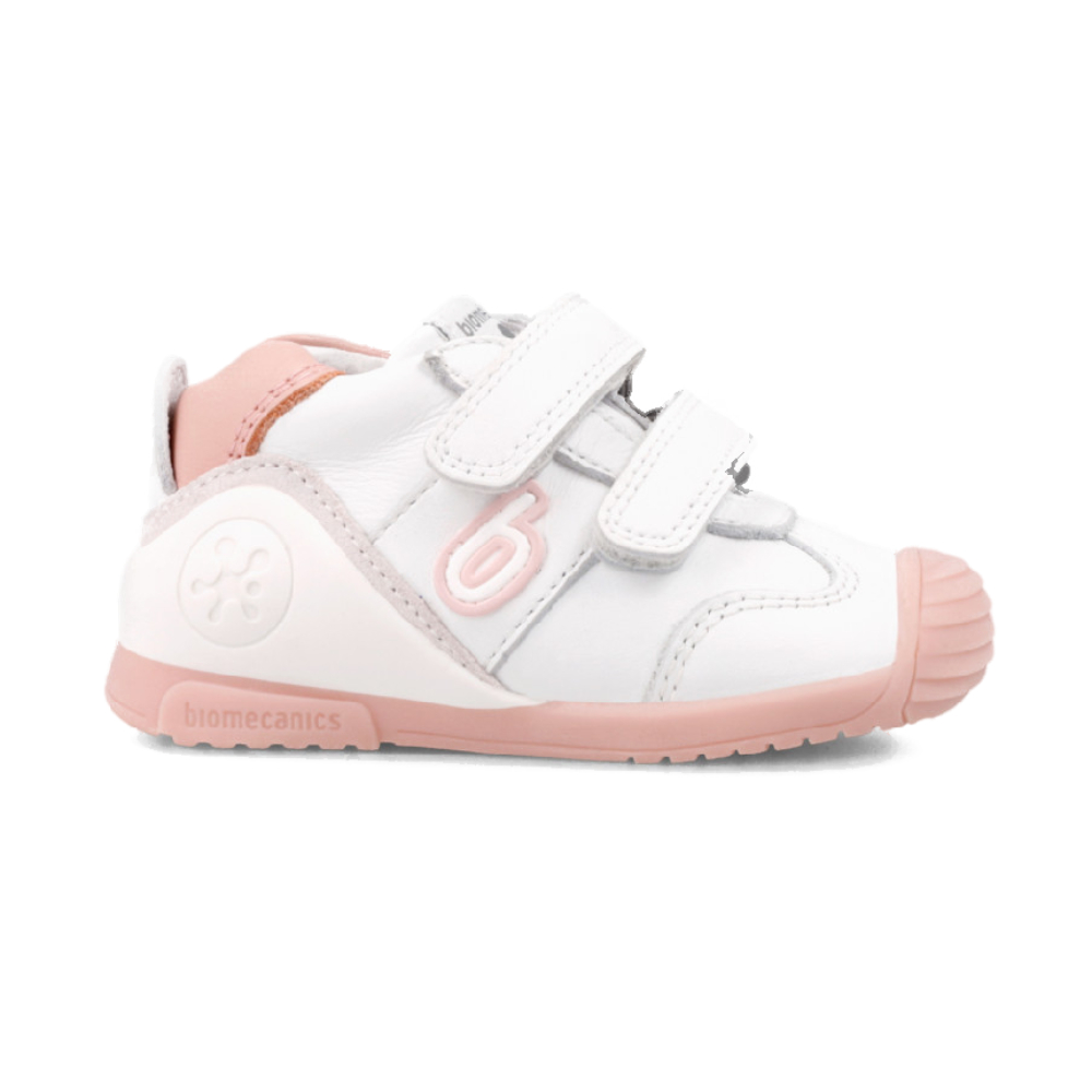 Shoes Primeros Pasos marca Biomecanics para niña en color blanco