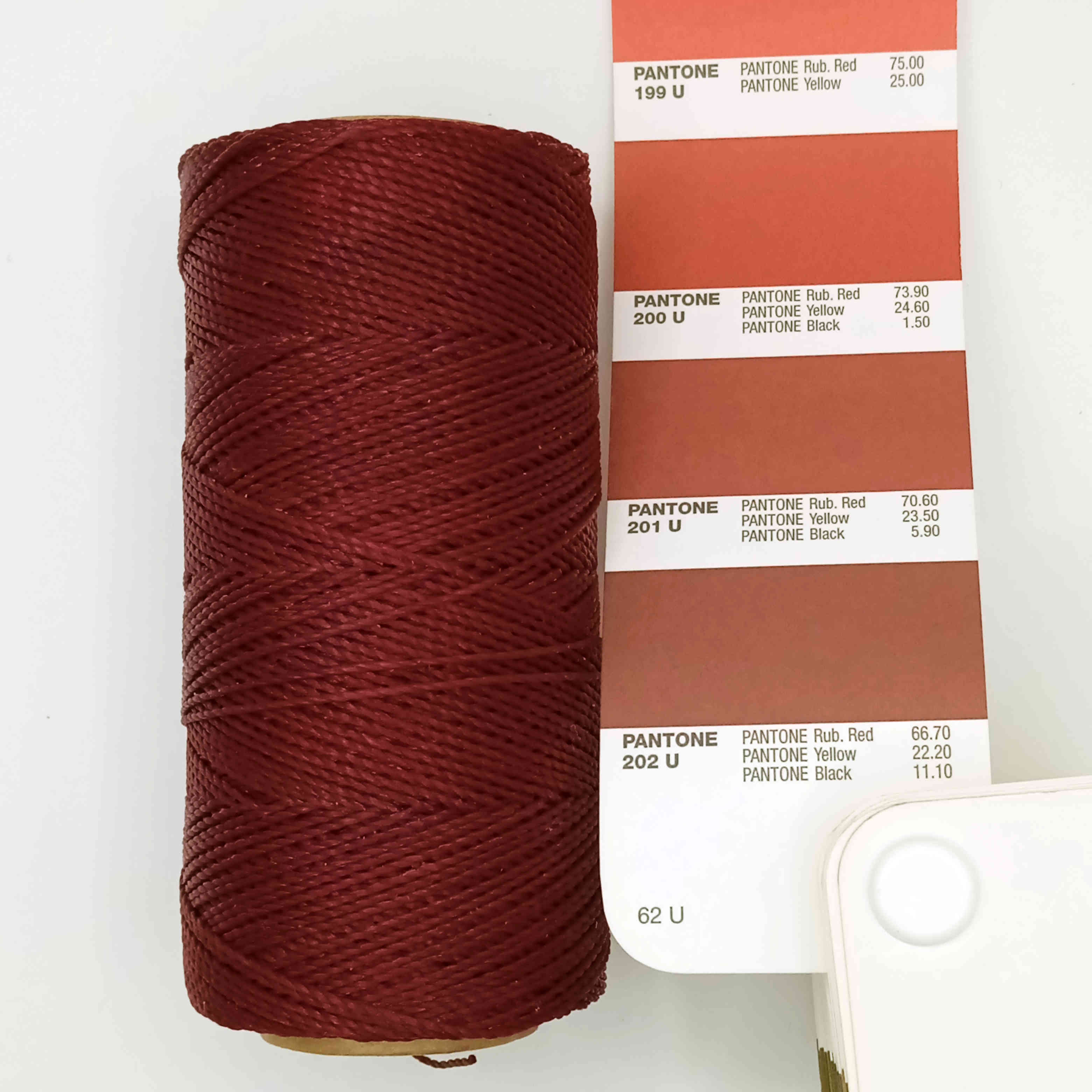 Hilo Encerado Profesional Linhasita 100gr - 0.5mm, 337 Metros, Hecho en Brasil, para Macramé, Coser de Cuero, Etc ...