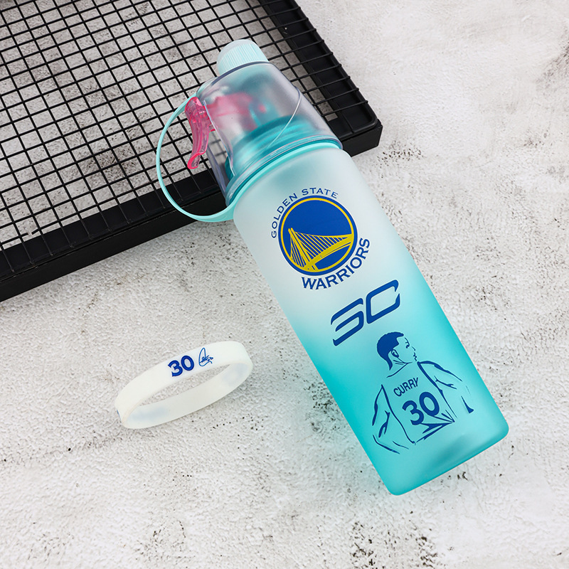 Botella Deportiva con Boquilla de Spray - Cantimplora Antigolpes de Gran Capacidad para Exteriores (Verano/Material Plástico)--600ml