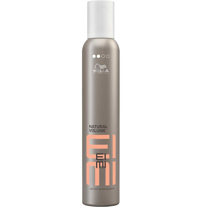 WELLA EIMI ESPUMA VOLUMEN NATURAL 300ml - Fijación Ligera - Protege de la Deshidratación del Cabello - Para Peinados Creativos - Secado con Secador