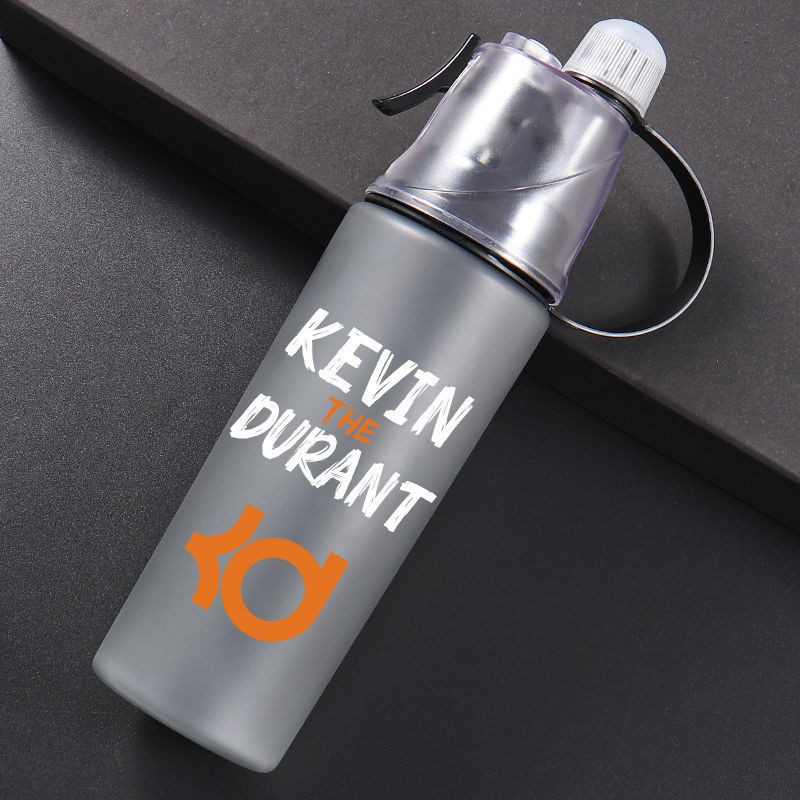 Botella Deportiva con Boquilla de Spray - Cantimplora Antigolpes de Gran Capacidad para Exteriores (Verano/Material Plástico)--600ml