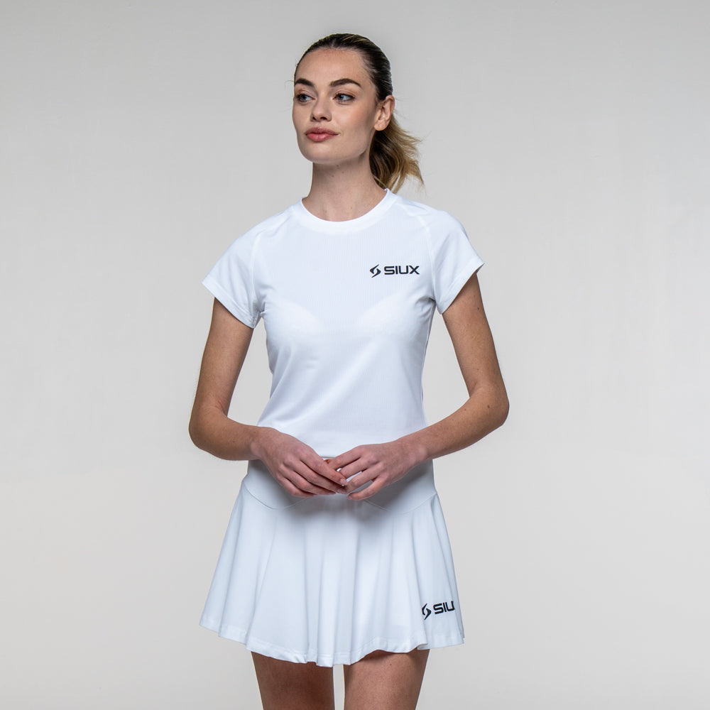 SIUX - Camiseta Match 26 Mujer Blanca - Camiseta Técnica de Pádel - Ligera y Transpirable - Tejido Elástico - Secado Rápido - Comodidad y Libertad de Movimiento - Colección 2026