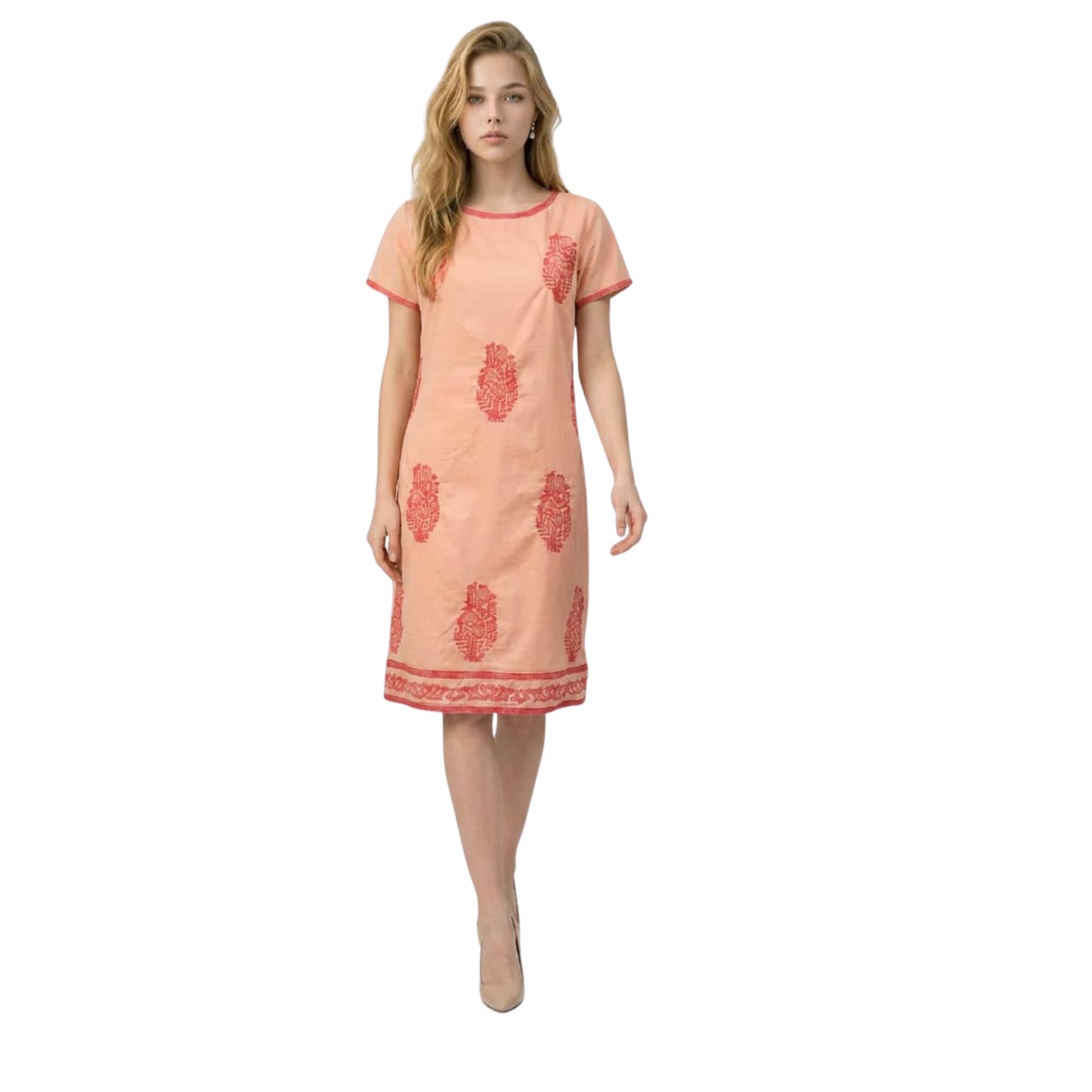 Vestido recto de algodón 100% con bordado artesanal y cuello redondo para ocasiones casuales y elegantes, ideal para días cálidos