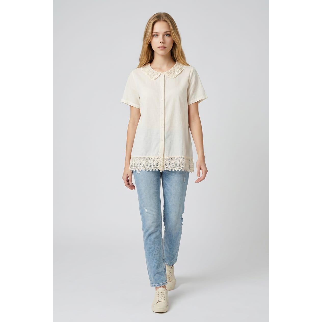 Blusa femenina Marca Cirdy de algodón puro con cuello redondo, botones frontales y panel delantero bordado, ideal para looks casuales o elegantes - REF: CI-030044