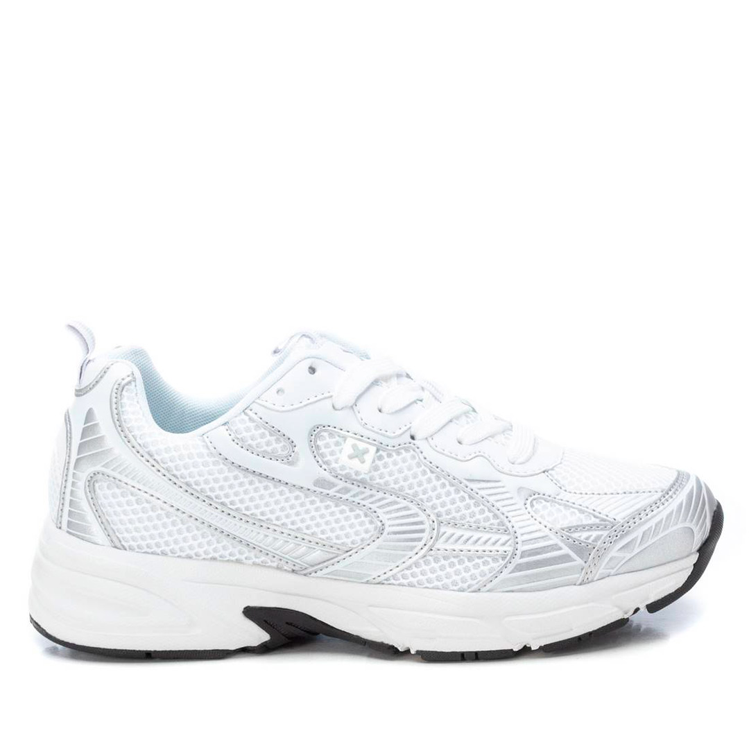Shoes Deportivas marca Xti para mujer en color blanco