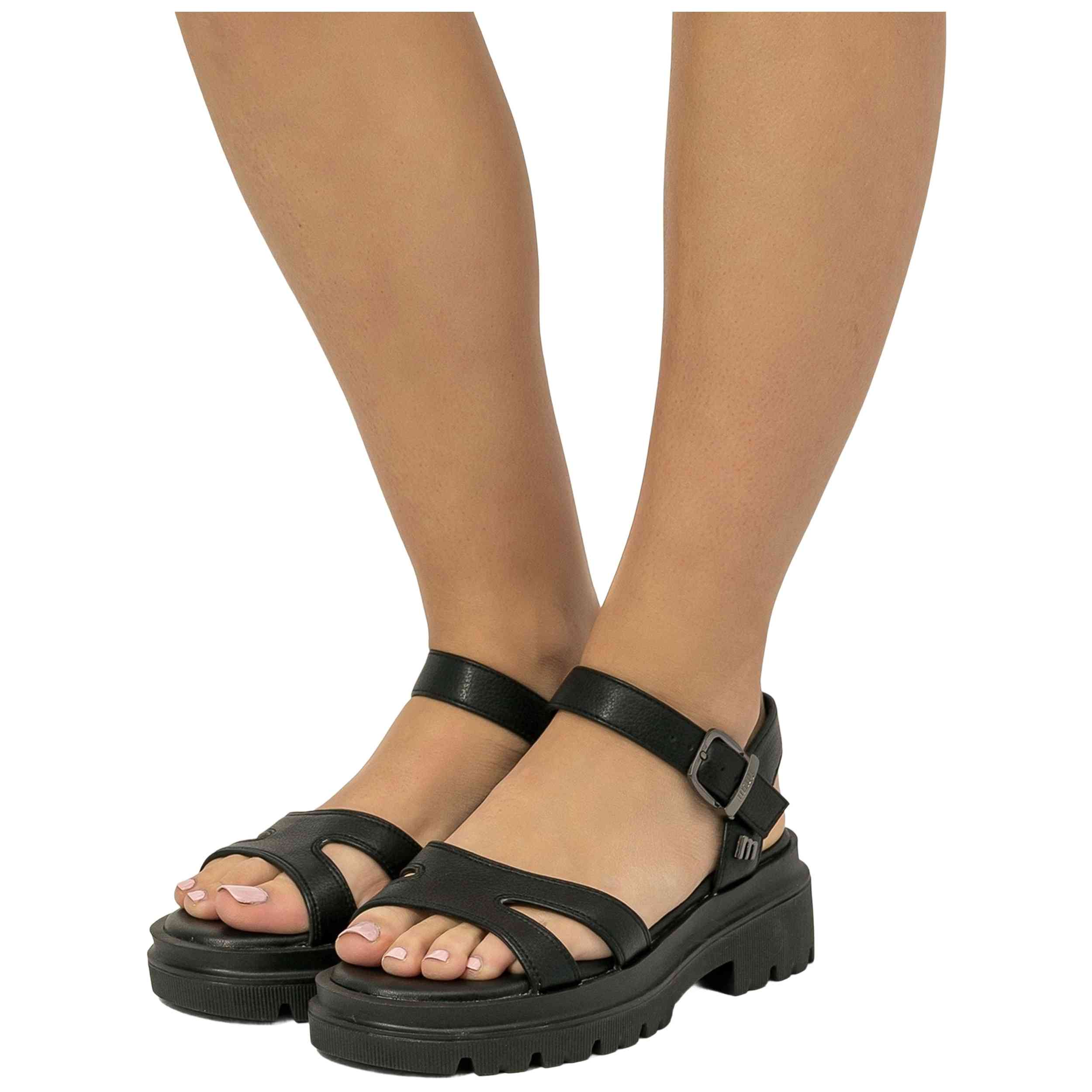 Sandalias Mustang modelo Zuri para Mujer en color Negro