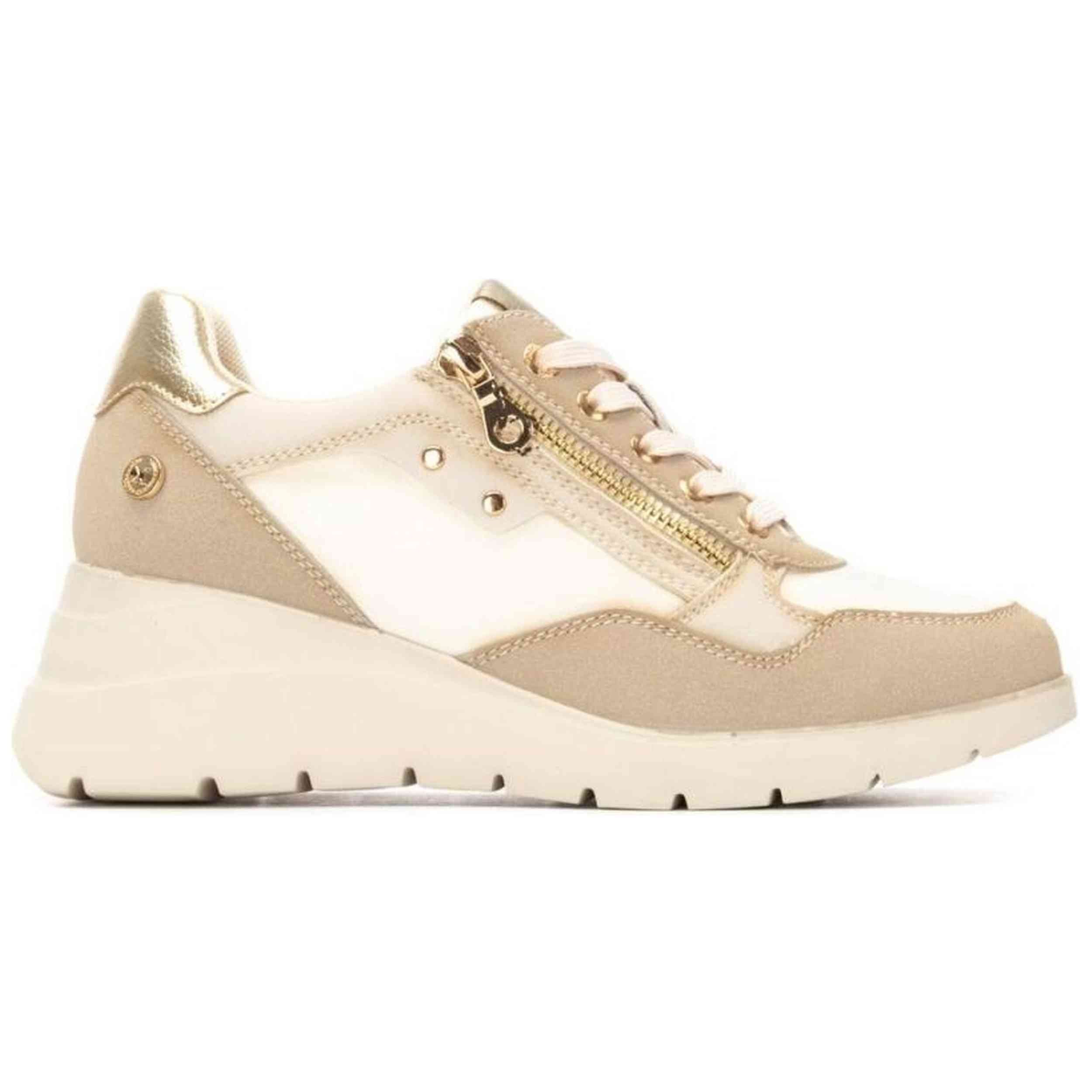 Zapatillas Xti modelo 144500-BEIGE para Mujer en color Beige