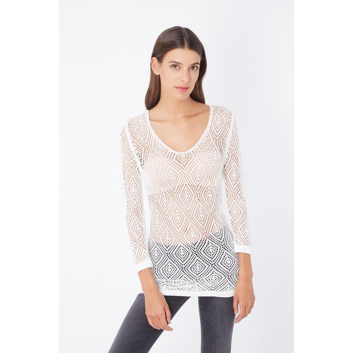 Jersey de algodón calado con cuello pico y manga larga. Ligero, transpirable y versátil para looks cómodos y elegantes en Banbat. REF: 6642