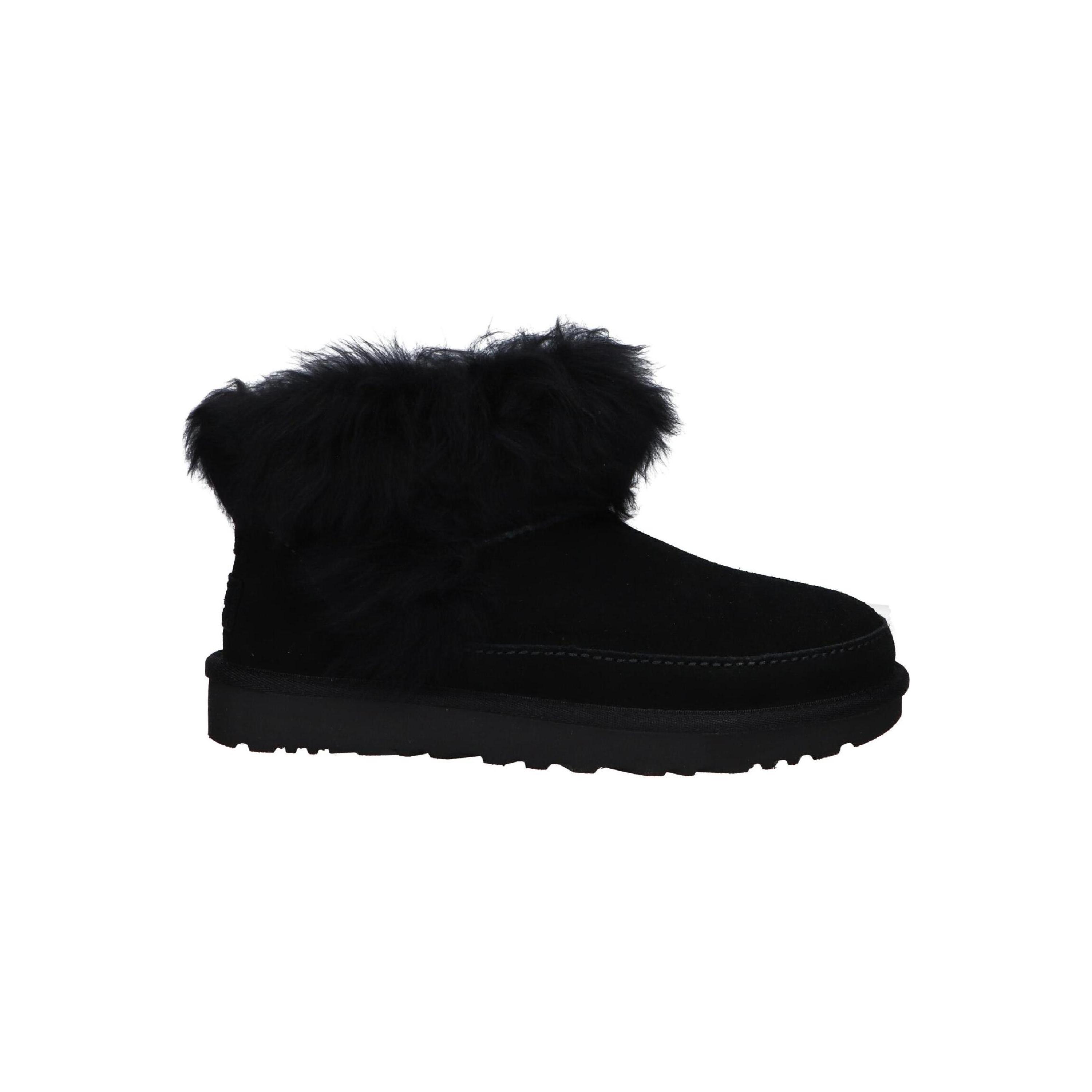 Ugg in beige color