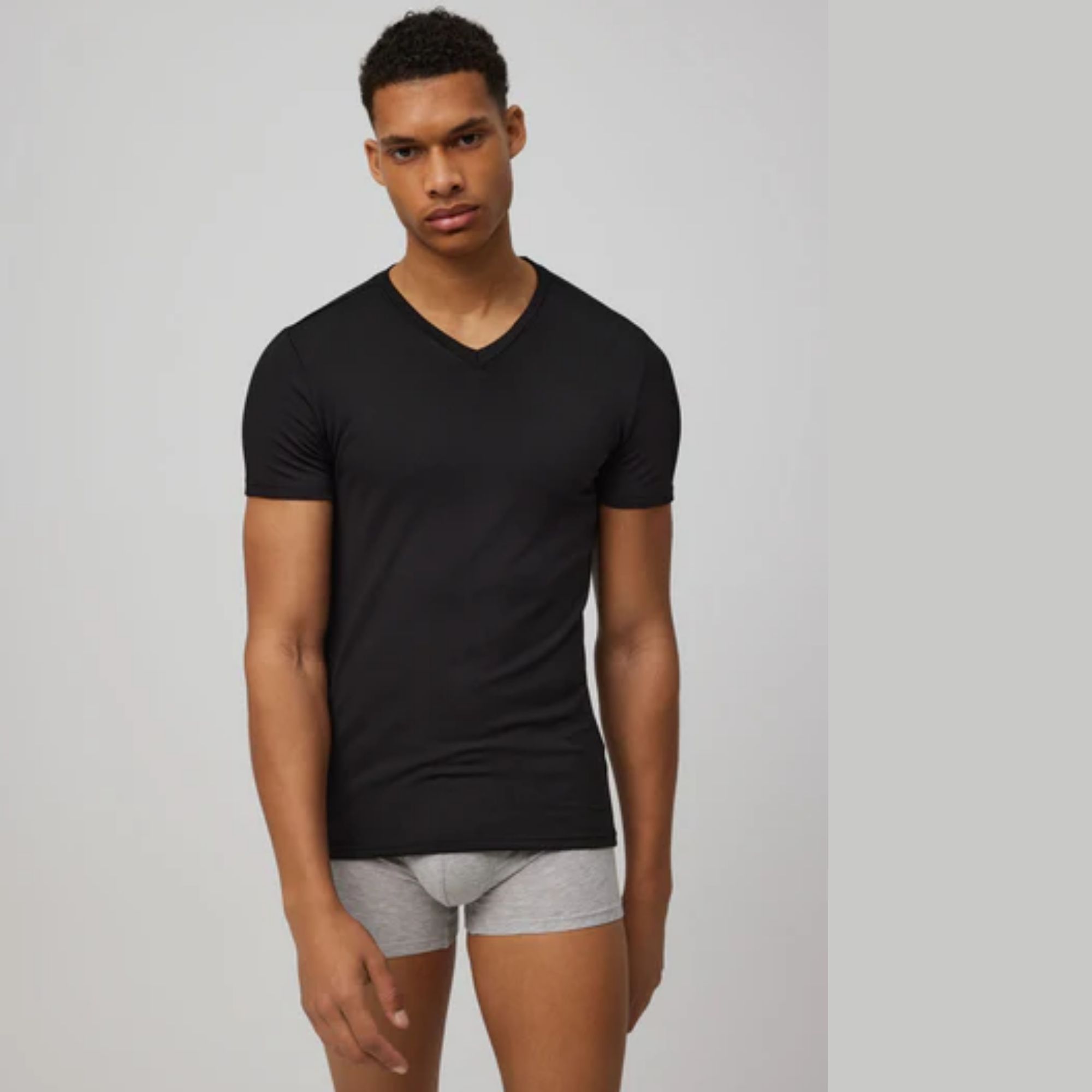 Ysabel Mora - TÉRMICO Camiseta interior cuello pico manga corta negro