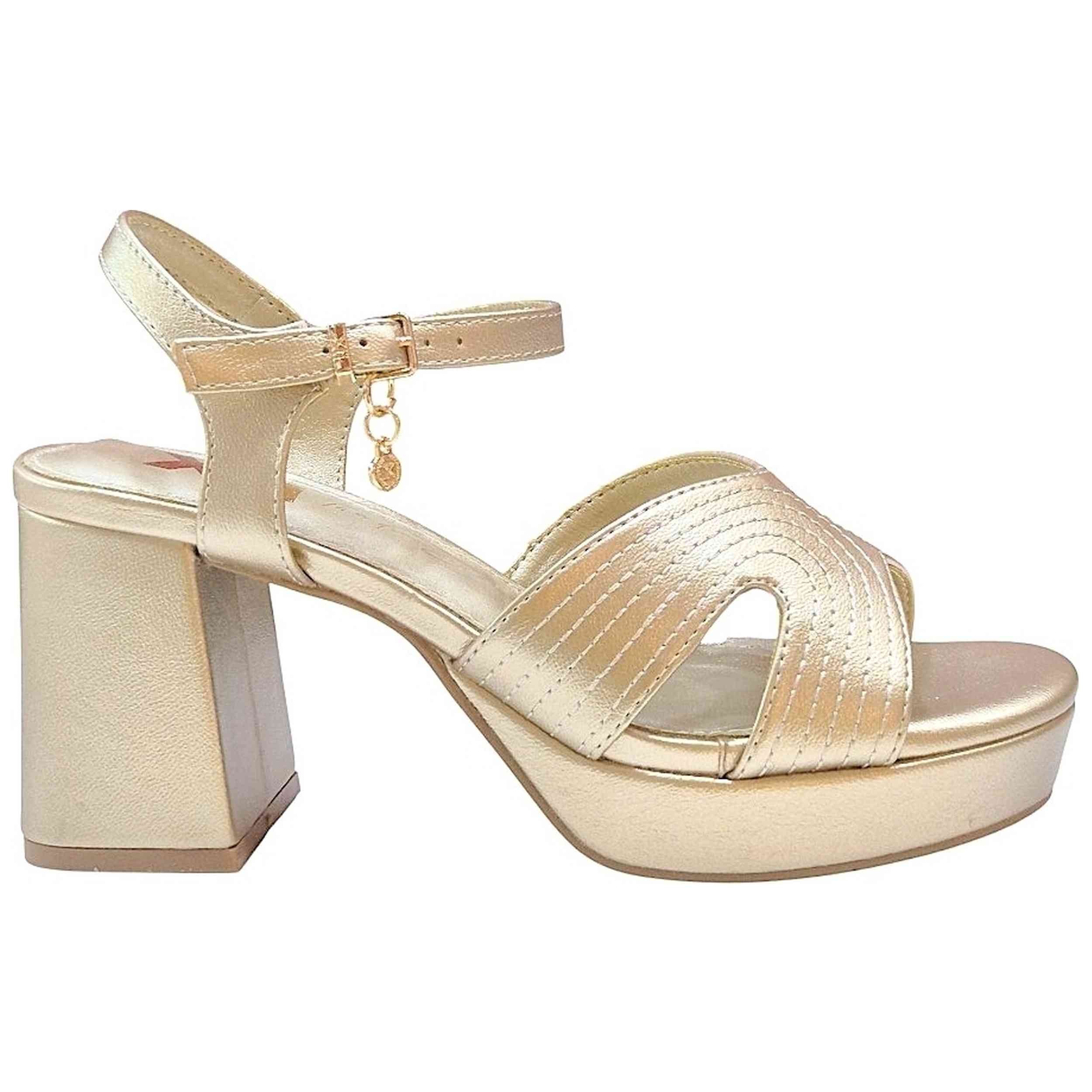 Sandalias De Tacon Xti modelo 080-145467 para Mujer en color Dorado