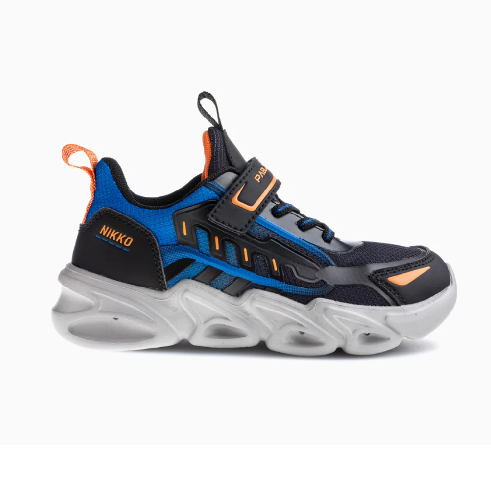 Deportivo Pablosky modelo 9785 en color Negro