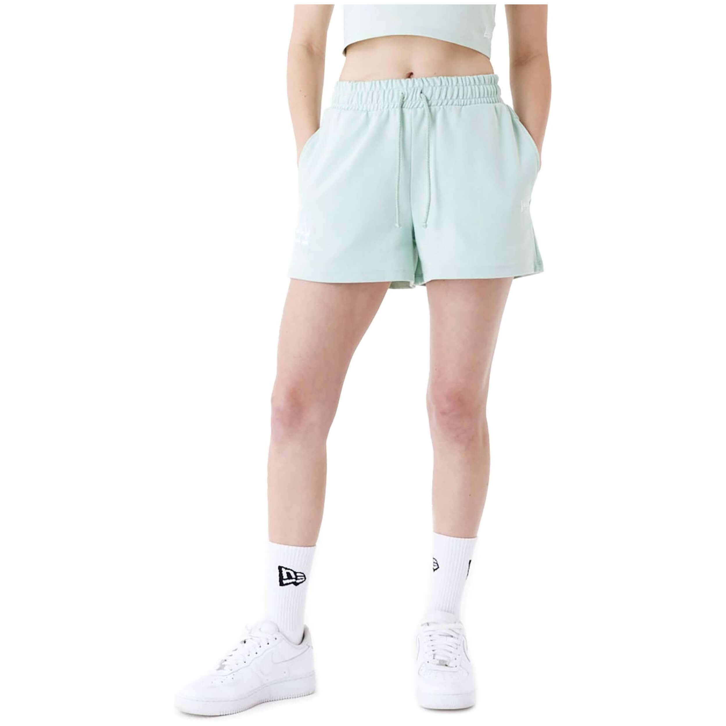 Pantalones Cortos New Era modelo 60435324-300 para Mujer en color Verde