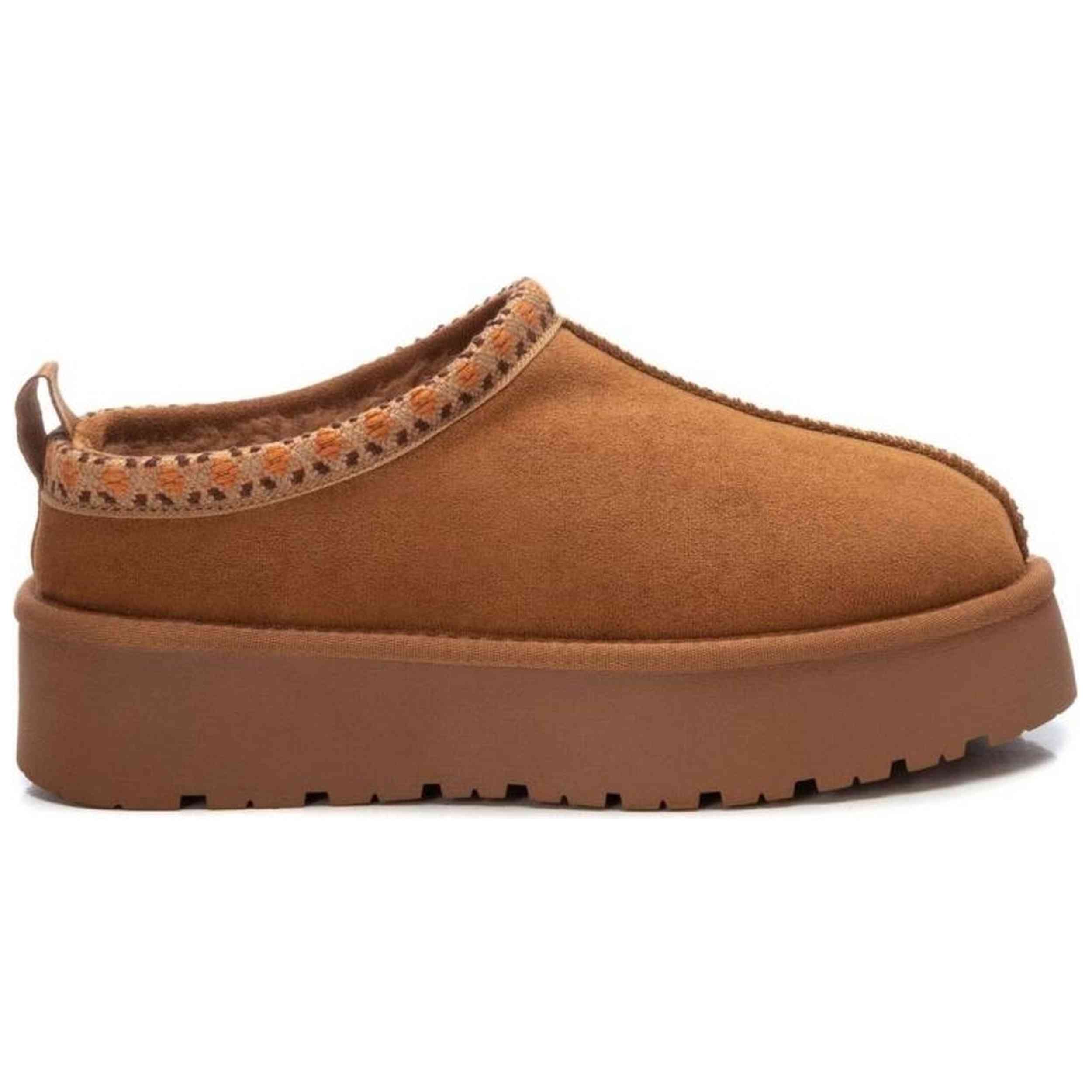 Botín Xti modelo Zapato Sra-Ant en color Camel