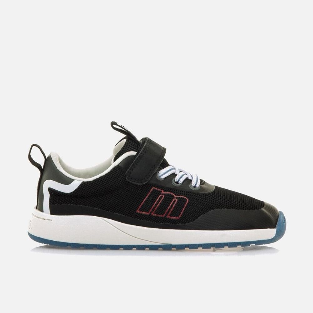 Zapatillas De Deporte marca Mustang modelo 49045 para niño en color negro