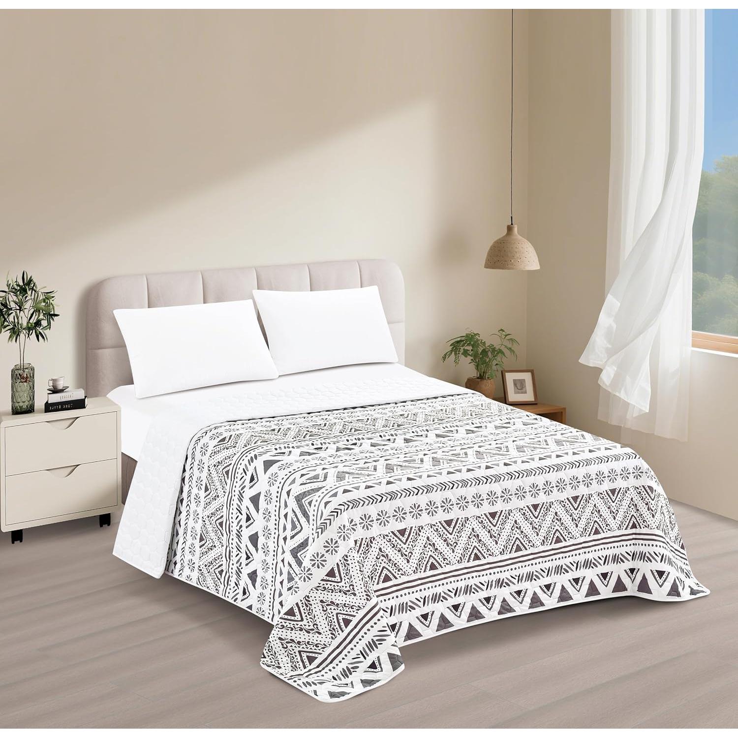 C.A | Colcha Bouti Reversible 🛏️ | Ligera de Entretiempo | Estampada | Suave y Transpirable