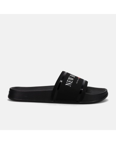 New Balance Chanclas SMF200L1